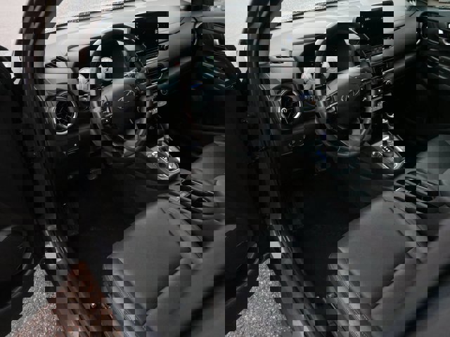 Used 2023 Hyundai Kona Limited image 11