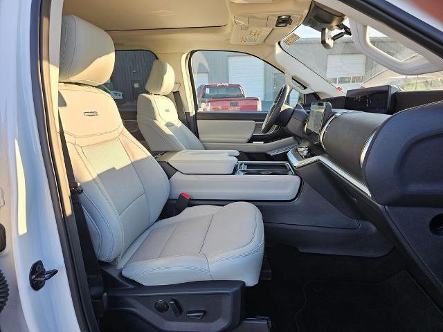 Certified 2025 Ford Expedition Max Platinum image 15