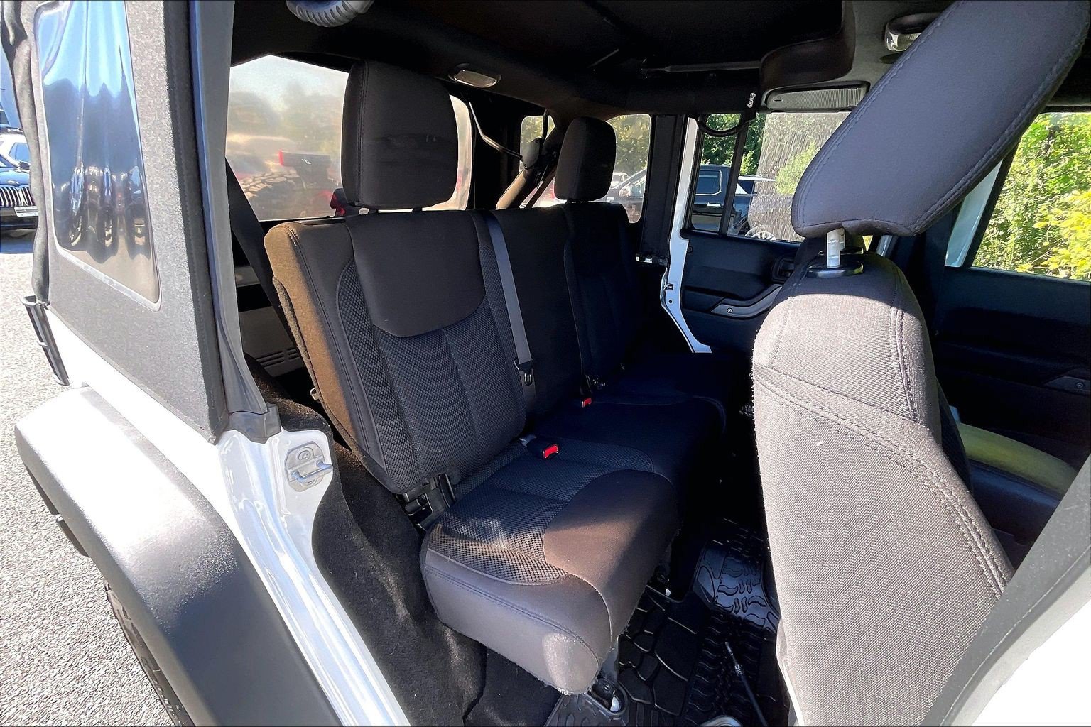 Used 2017 Jeep Wrangler Unlimited Sport AWD/4WD image 27