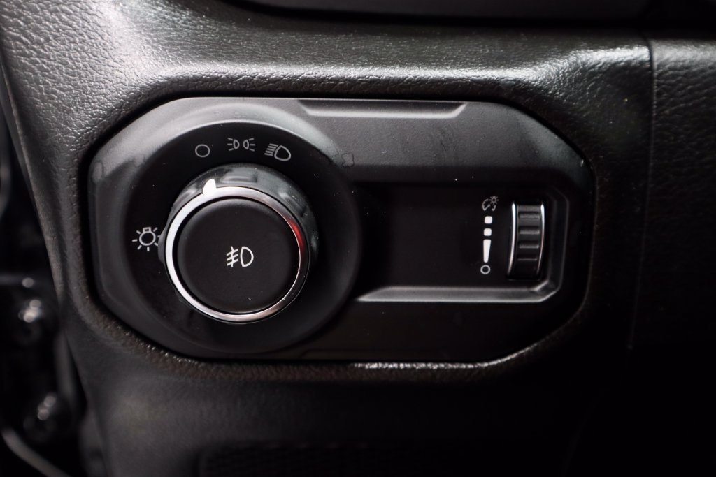 Used 2023 Jeep Wrangler Unlimited Sport AWD/4WD image 25