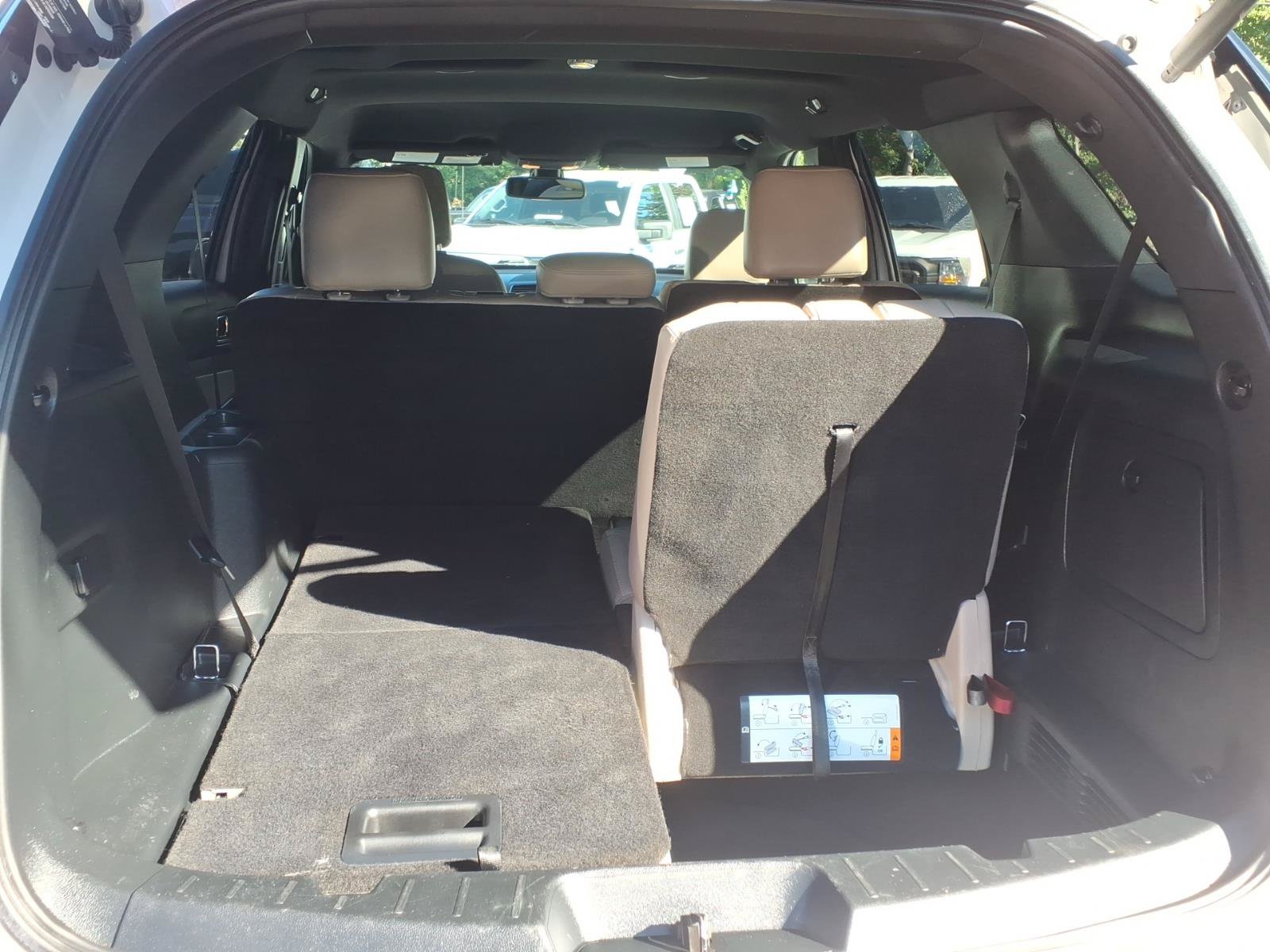 Certified 2019 Ford Explorer XLT w/ Equipment Group 202A AWD/4WD image 28