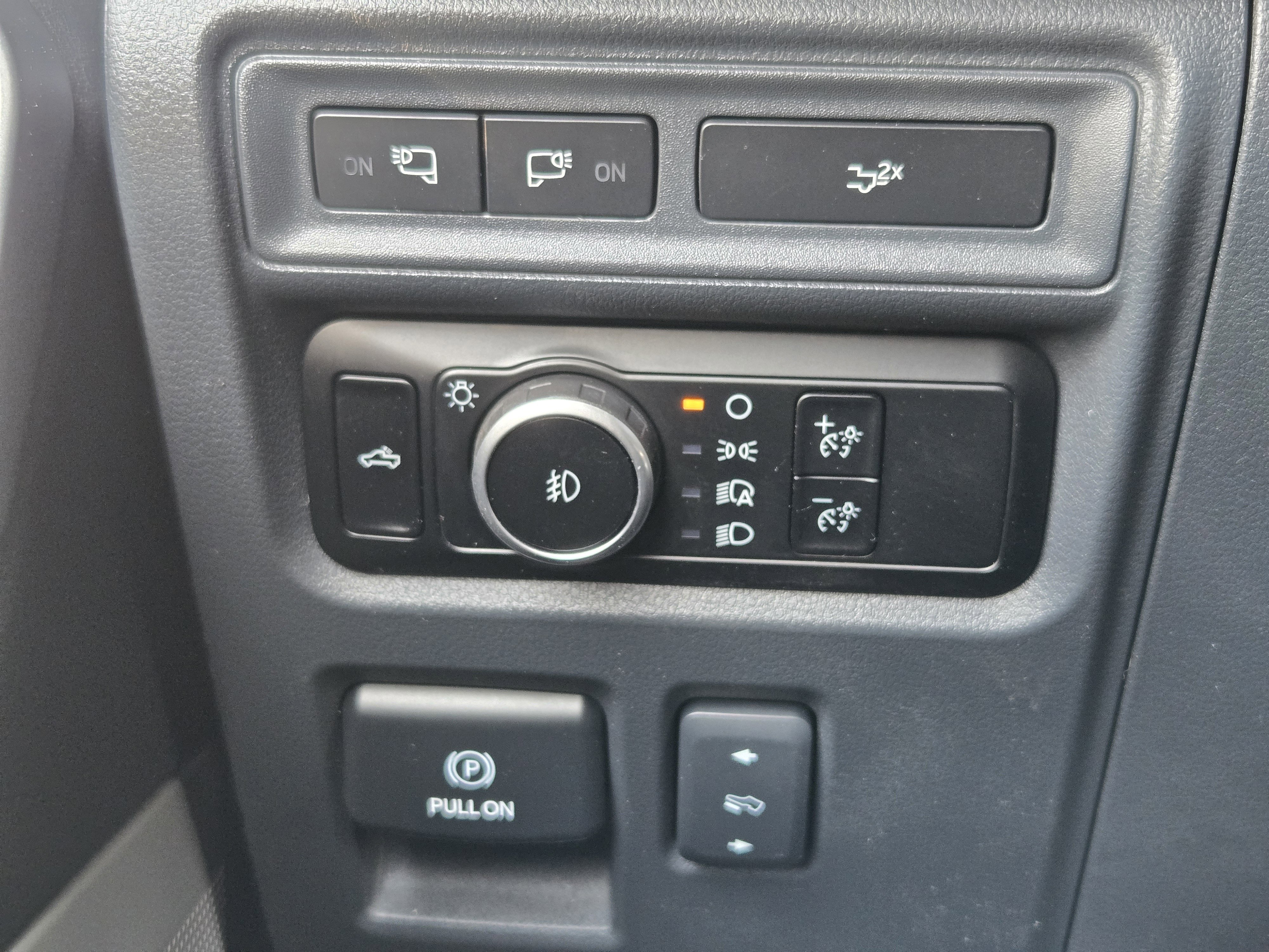 Certified 2024 Ford F150 Lariat w/ FX4 Off-Road Package AWD/4WD image 17