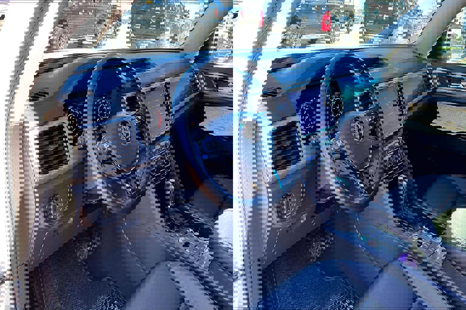 Used 2019 Volkswagen Atlas SEL image 17