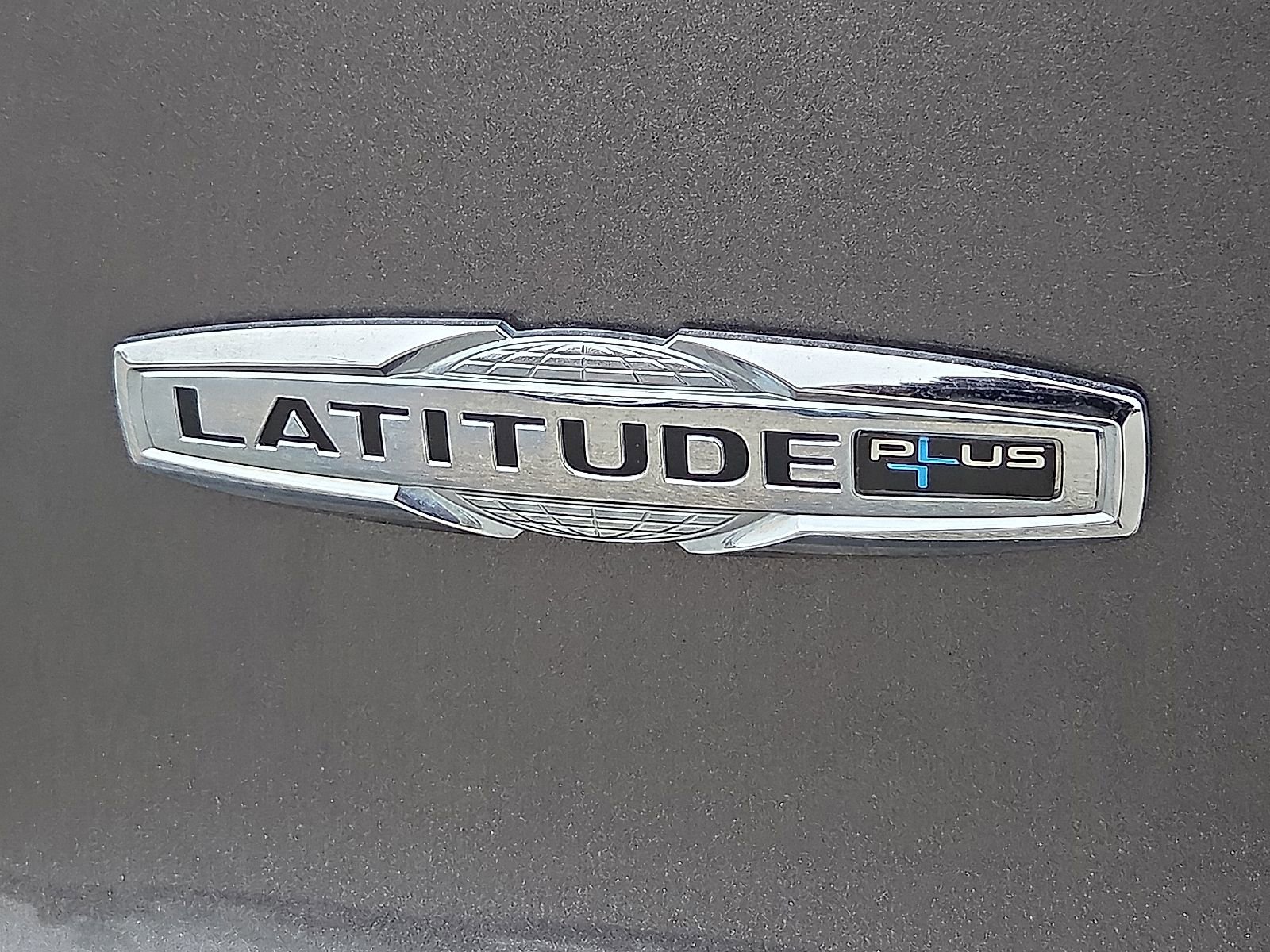 Used 2020 Jeep Cherokee Latitude Plus w/ Cold Weather Group image 9