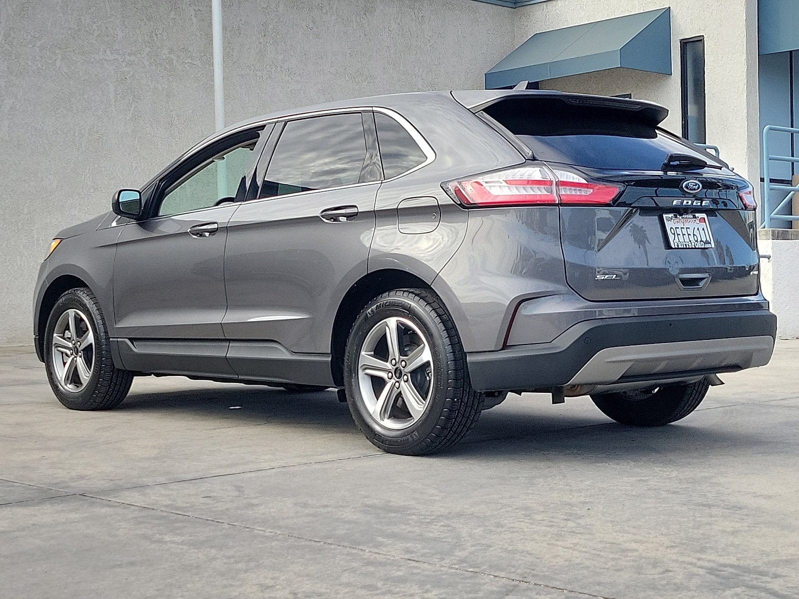 Certified 2023 Ford Edge SEL w/ Convenience Package AWD/4WD image 2
