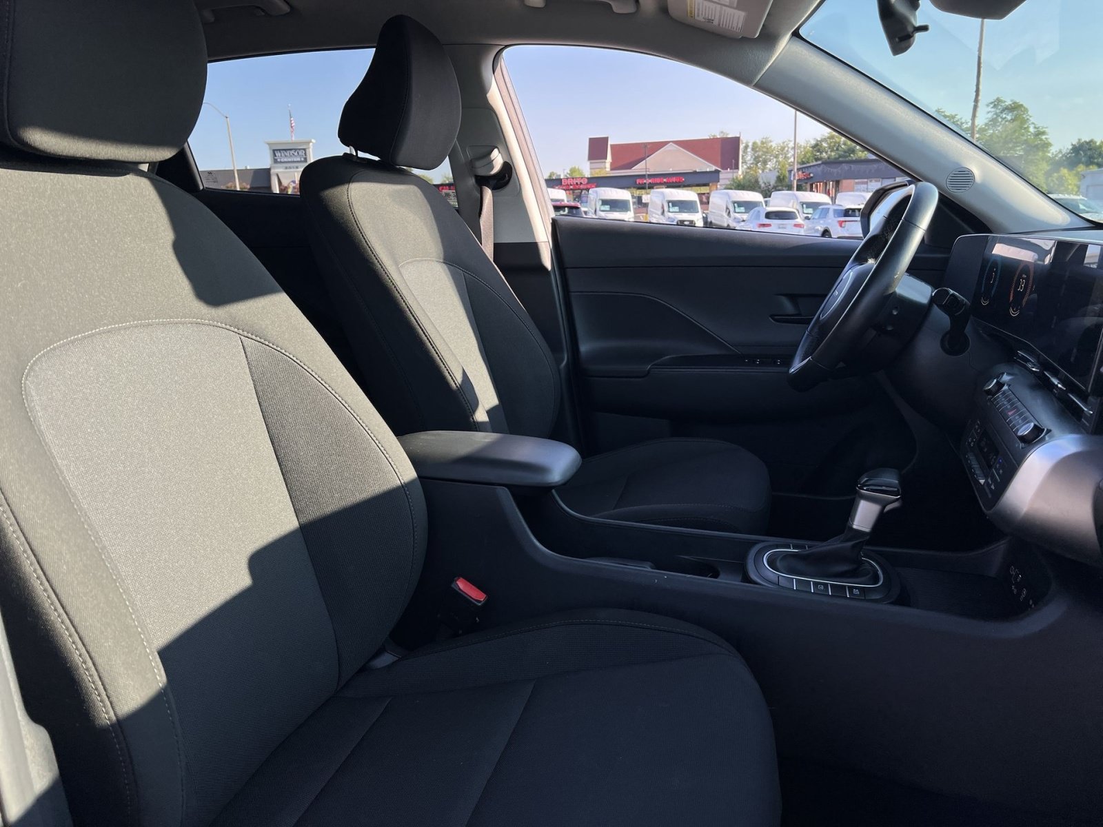 Used 2025 Hyundai Kona SEL AWD/4WD image 33