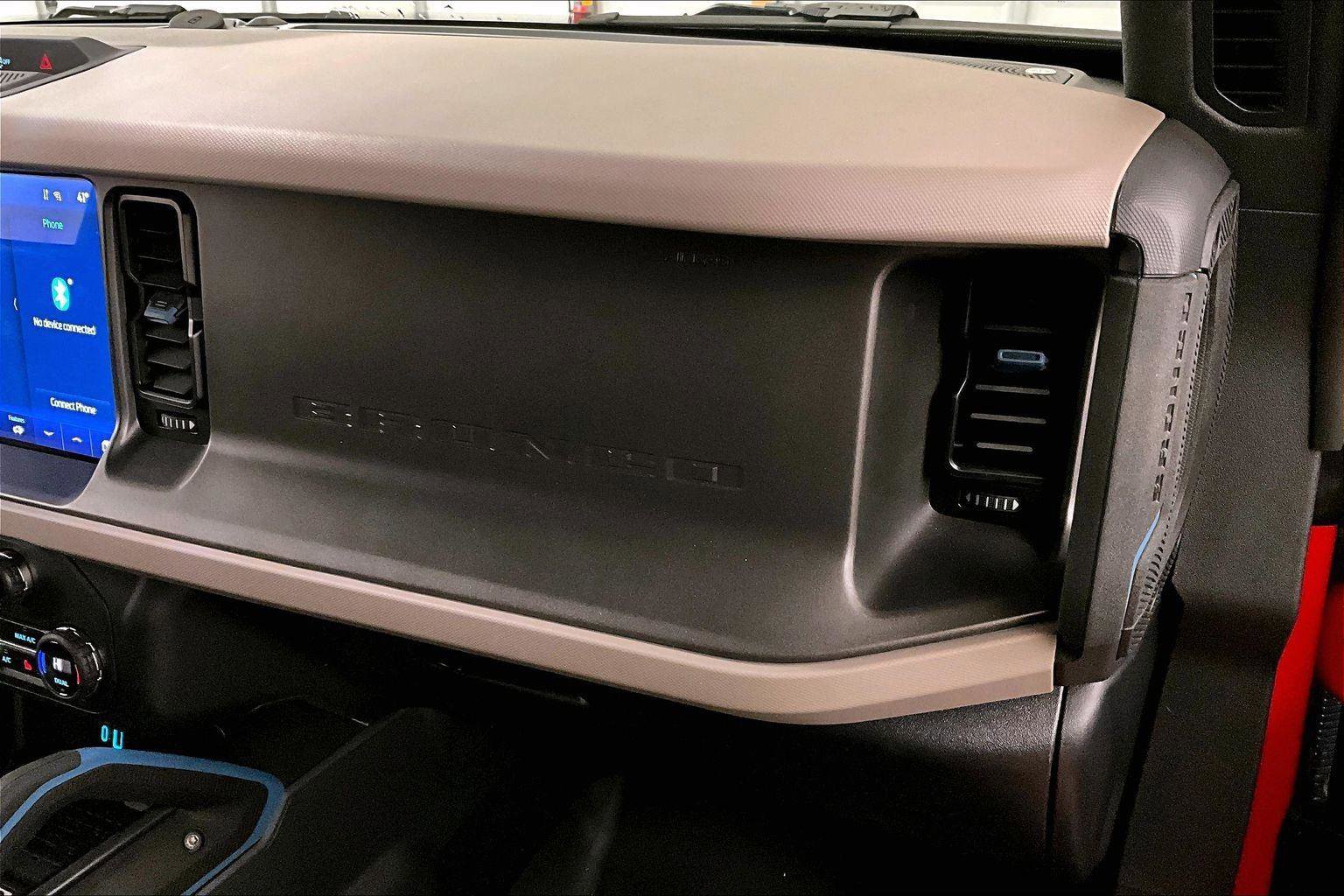 Certified 2024 Ford Bronco Wildtrak image 15