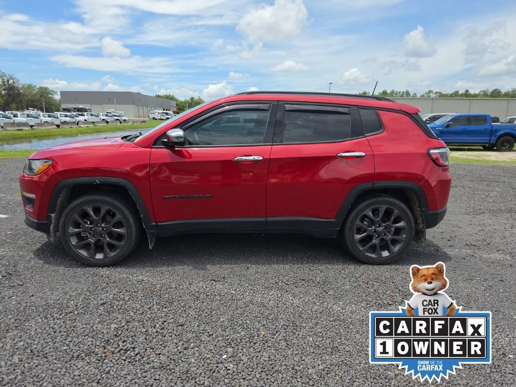 Used 2021 Jeep Compass Latitude w/ Sun and Sound Group AWD/4WD image 2