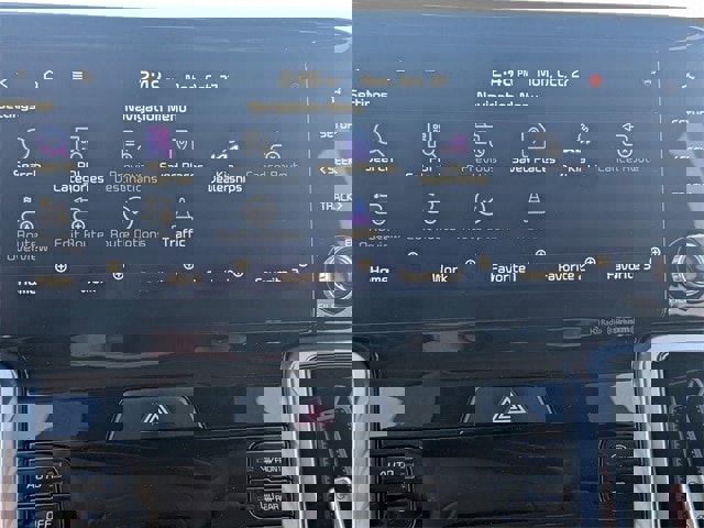 Used 2023 Kia Sorento SX image 25