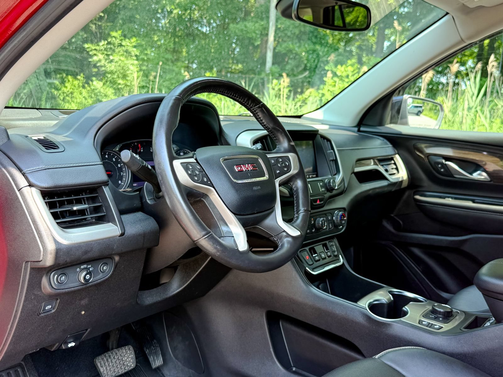 Used 2019 GMC Terrain Denali w/ Driver Alert Package II AWD/4WD image 15