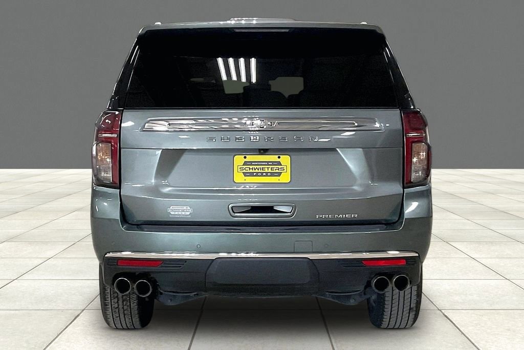 Used 2023 Chevrolet Suburban Premier image 3
