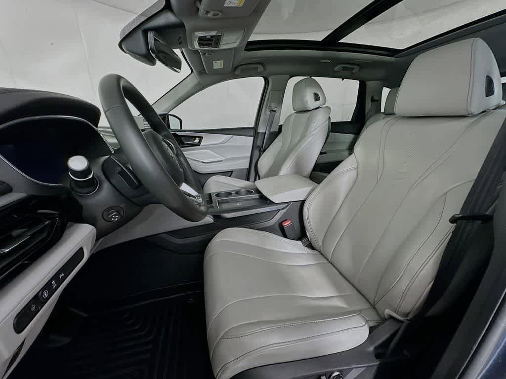 Used 2025 Acura MDX FWD w/ Technology Package image 12
