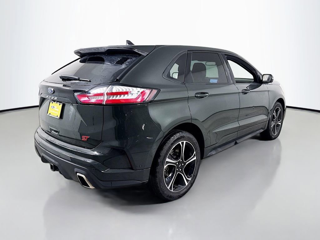Certified 2022 Ford Edge ST w/ Equipment Group 401A image 5