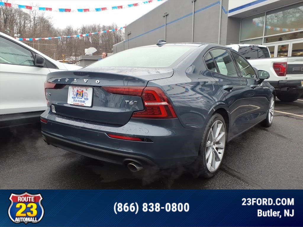 Used 2021 Volvo S60 T6 Momentum image 5