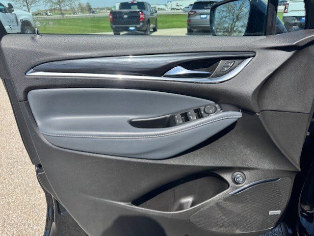 Used 2023 Buick Enclave Essence w/ Experience Buick Package AWD/4WD image 11