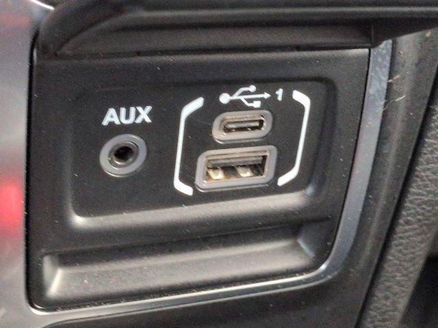 Used 2020 Jeep Gladiator Overland AWD/4WD image 21