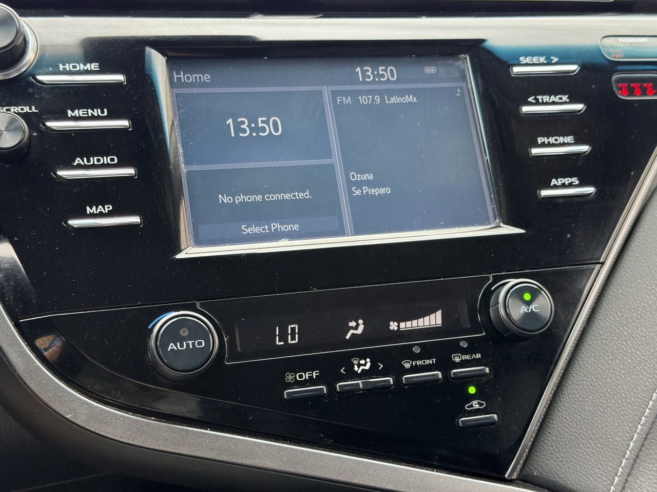 Used 2019 Toyota Camry SE image 17