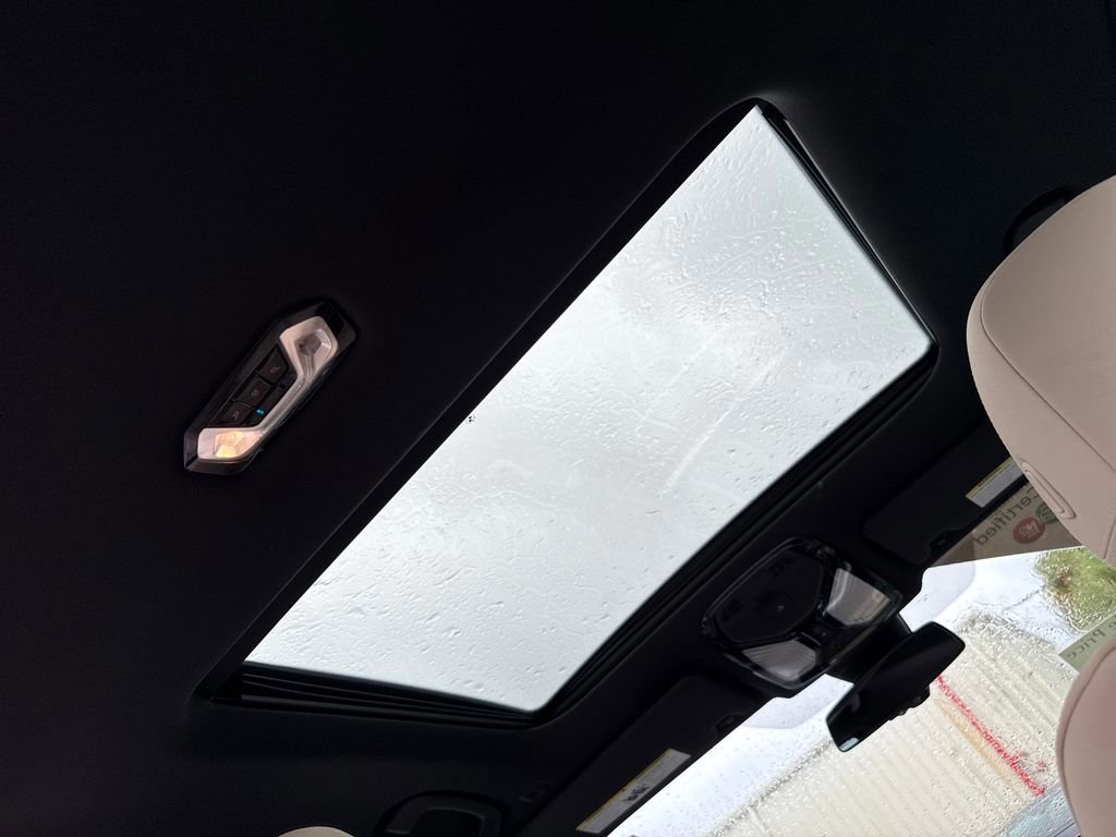 Used 2021 BMW 330i Sedan w/ Convenience Package RWD image 11