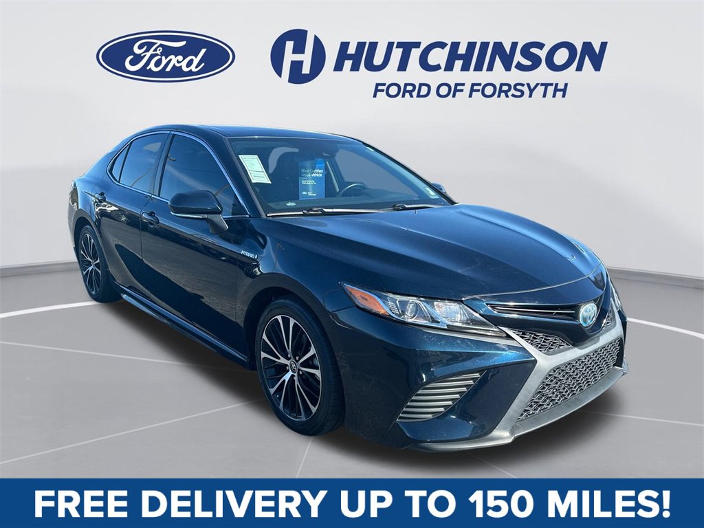 Used 2020 Toyota Camry SE image 1