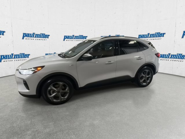 Certified 2025 Ford Escape ST-Line w/ Tech Pack #1 FWD image 6