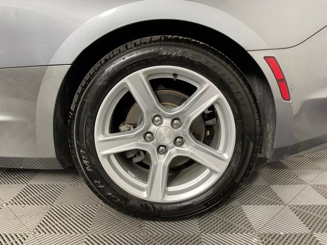 Used 2020 Chevrolet Camaro LT image 10