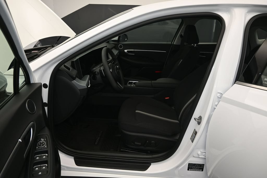 Used 2025 Hyundai Sonata SEL FWD image 18