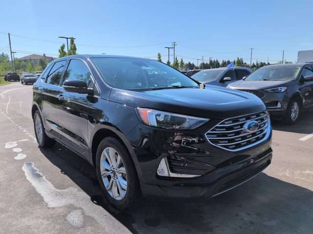 Certified 2023 Ford Edge Titanium AWD/4WD image 3