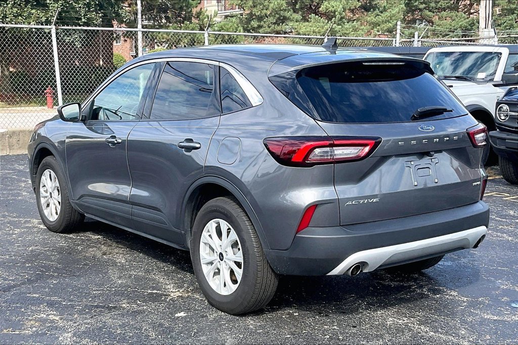 Certified 2023 Ford Escape Active AWD/4WD image 10