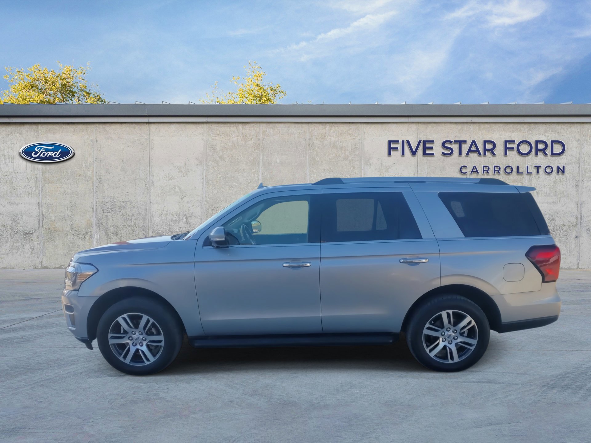 Certified 2024 Ford Expedition Limited image 2