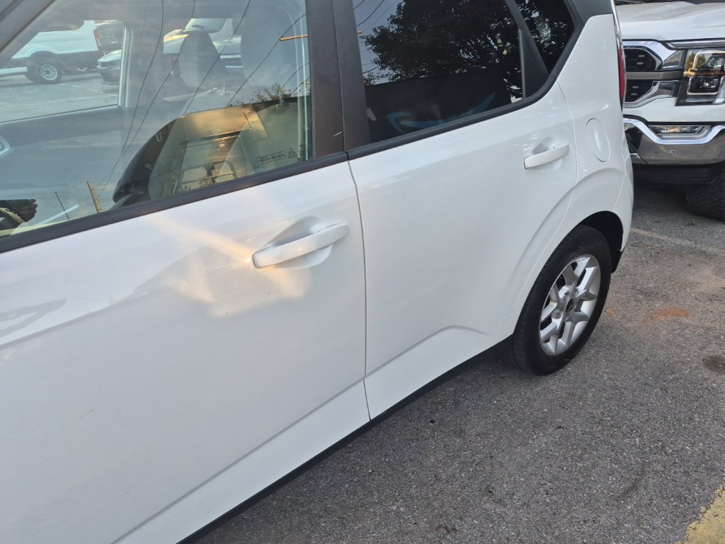 Used 2024 Kia Soul LX w/ LX Technology Package FWD image 8