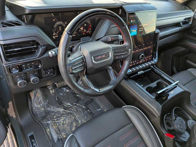 Used 2025 GMC Yukon XL AT4 Ultimate AWD/4WD image 2