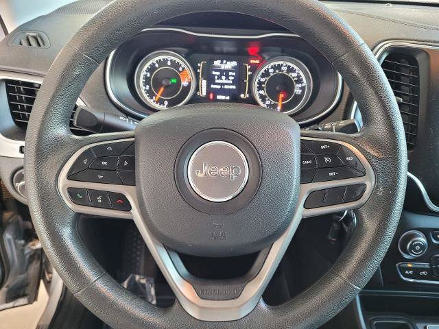 Used 2019 Jeep Cherokee Latitude w/ Popular Appearance Group FWD image 29