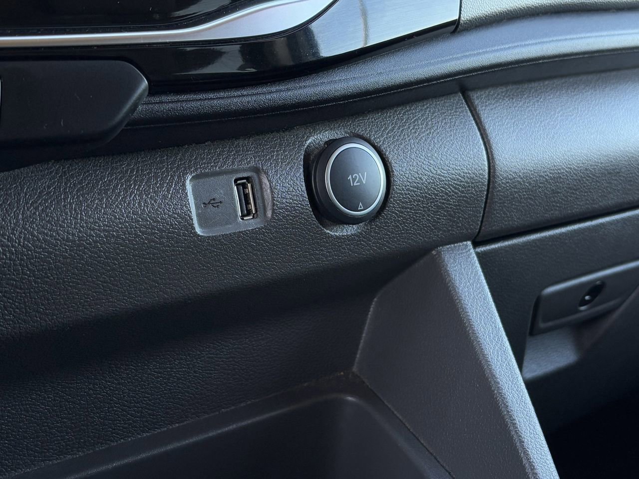 Certified 2023 Ford Transit 350 XLT image 21