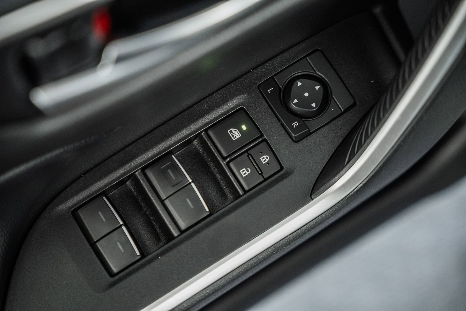 Used 2024 Toyota RAV4 XLE w/ Convenience Package image 47