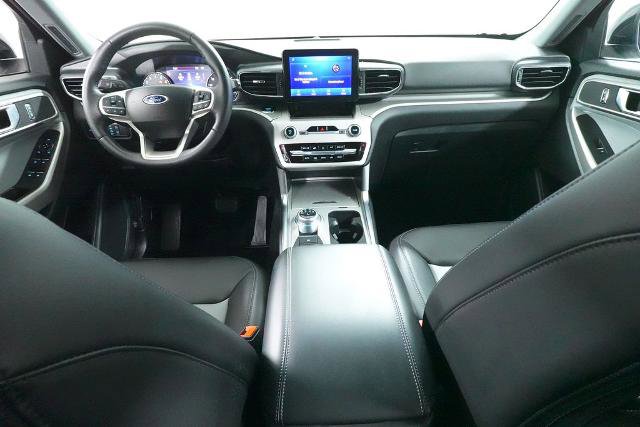 Certified 2024 Ford Explorer XLT w/ Equipment Group 202A AWD/4WD image 11