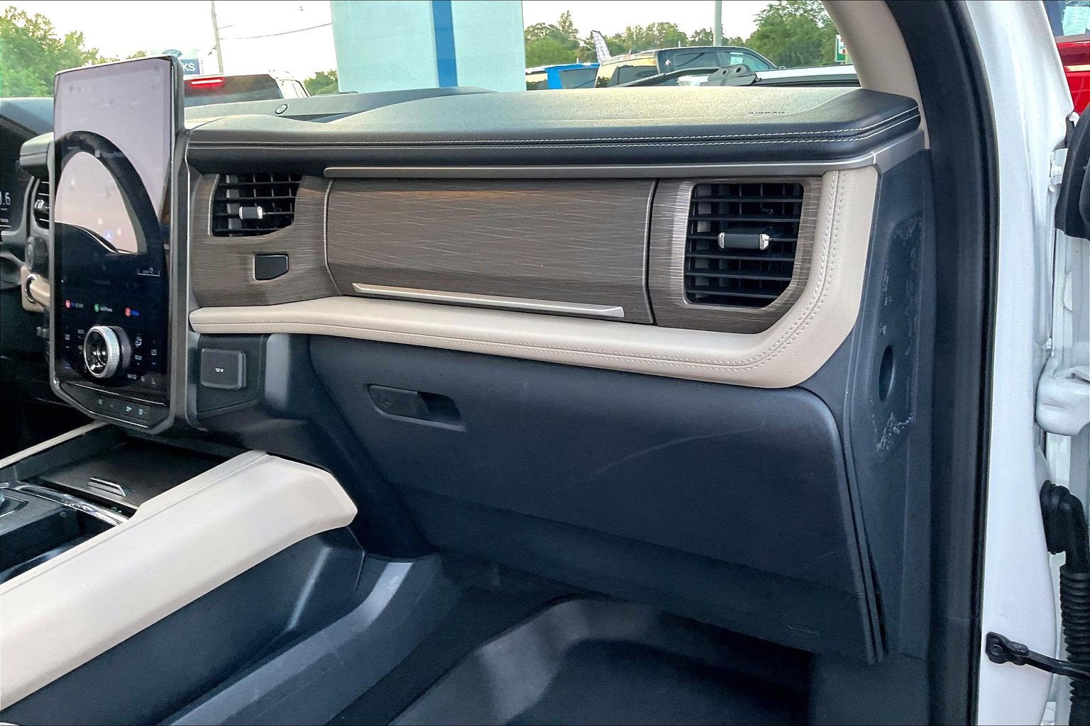 Certified 2024 Ford Expedition Max Limited w/ Excursion Package AWD/4WD image 15