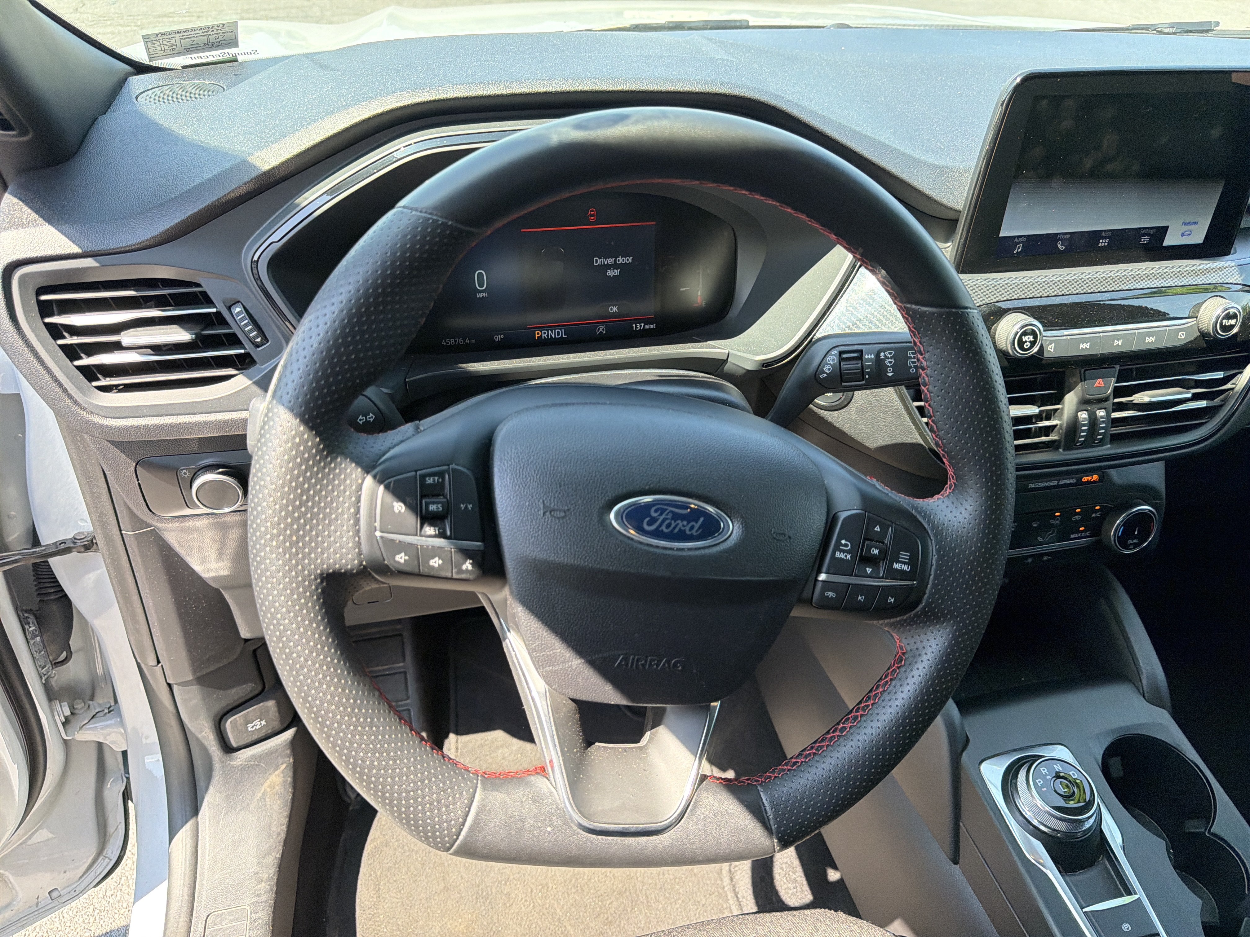 Certified 2025 Ford Escape ST-Line AWD/4WD image 17