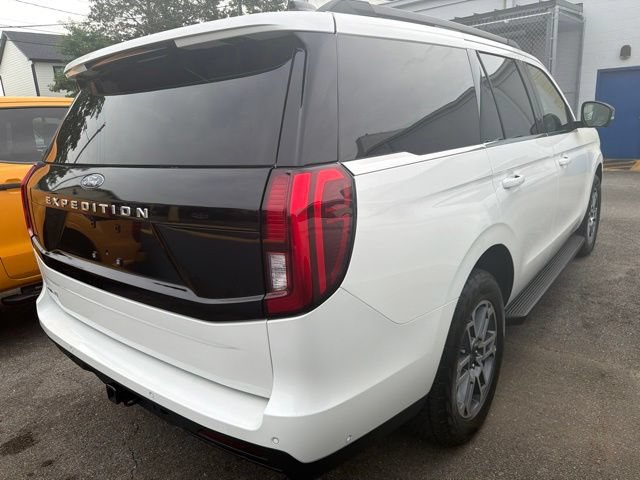 Certified 2025 Ford Expedition Active AWD/4WD image 26