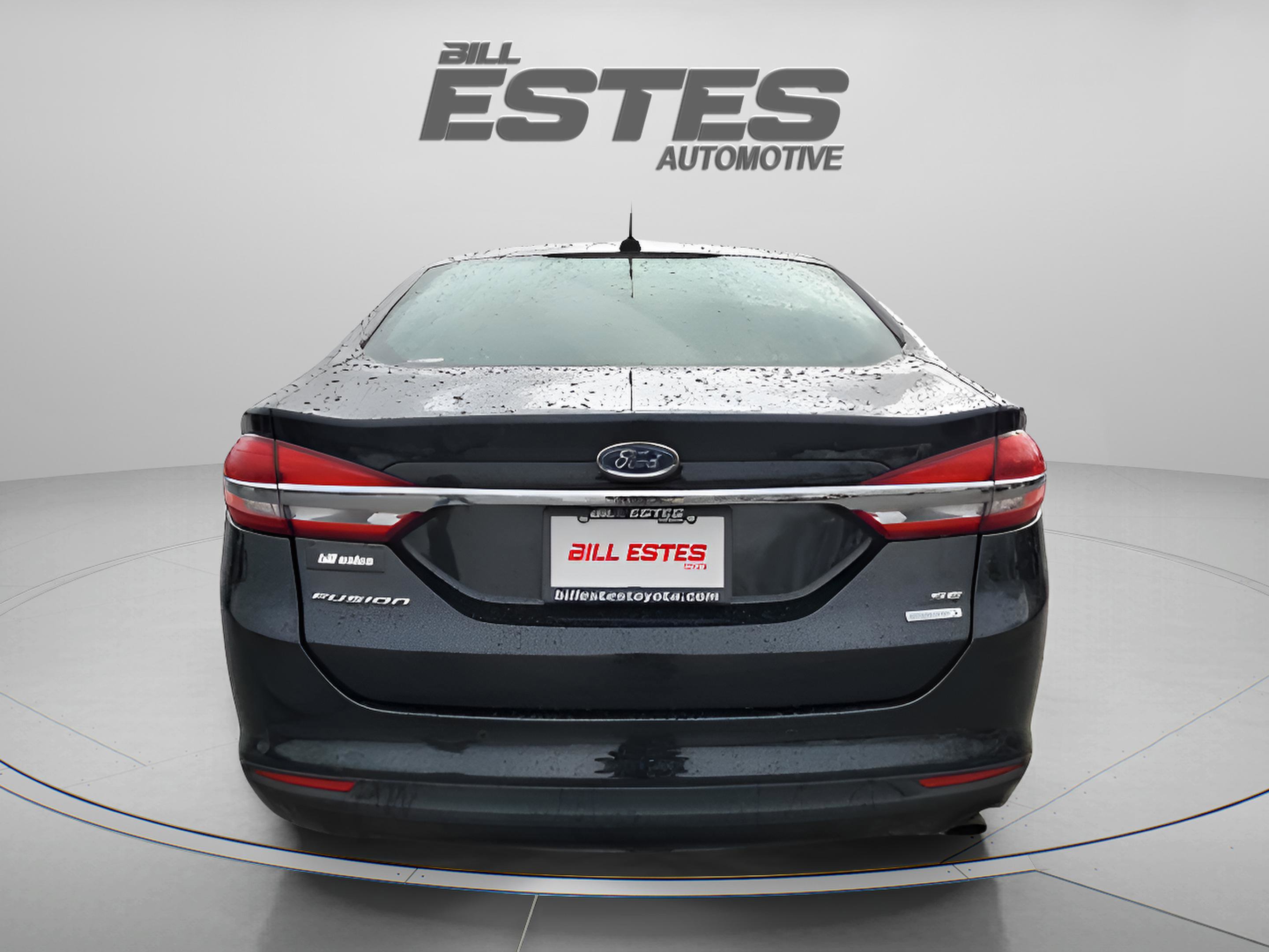 Certified 2018 Ford Fusion SE w/ Fusion SE Technology Package FWD image 3