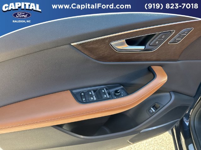 Used 2025 Audi Q8 Prestige AWD/4WD image 20