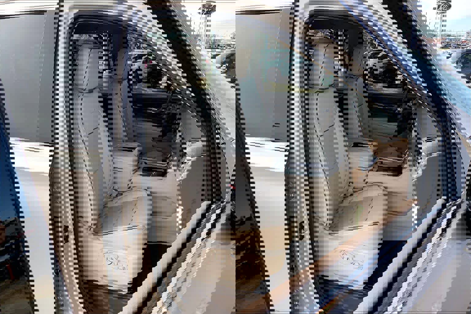 Used 2022 GMC Yukon XL Denali image 10