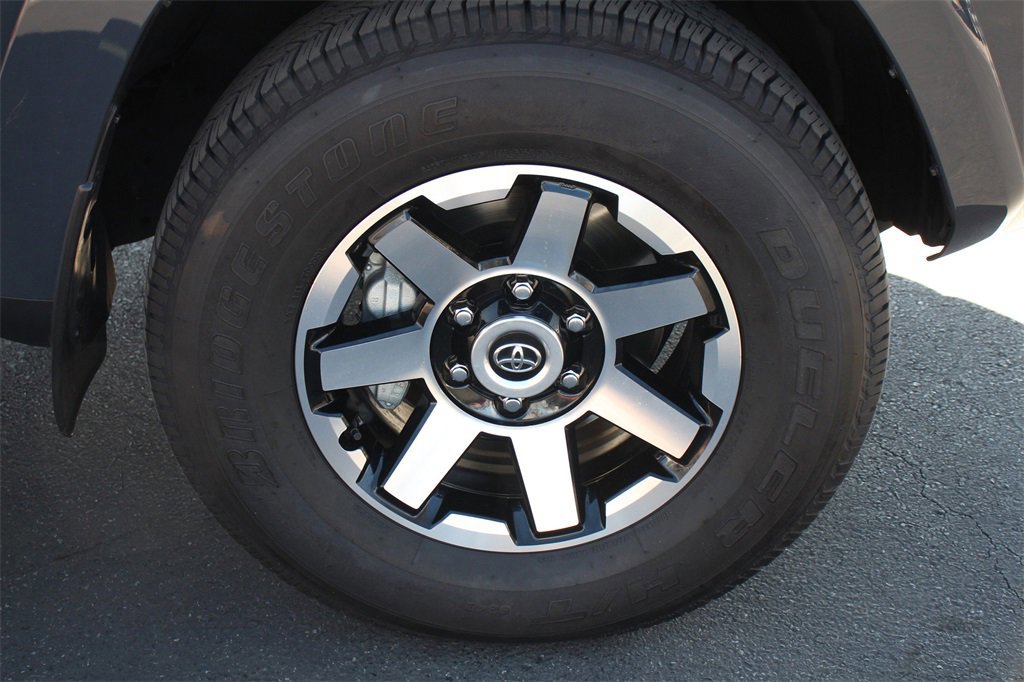 Used 2024 Toyota 4Runner TRD Off-Road Premium image 14