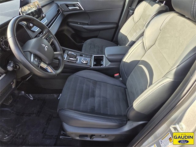 Used 2024 Mitsubishi Outlander SE image 11