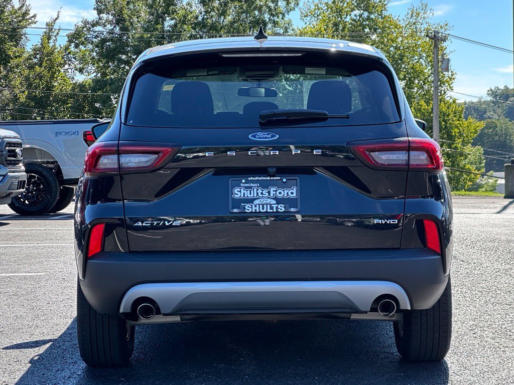 Certified 2025 Ford Escape Active AWD/4WD image 5