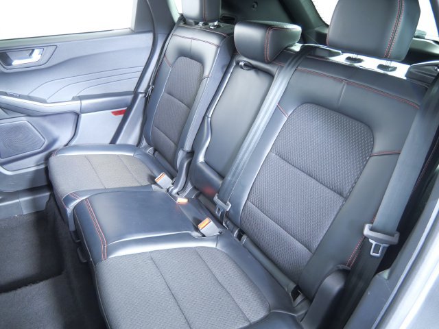 Certified 2025 Ford Escape ST-Line AWD/4WD image 16