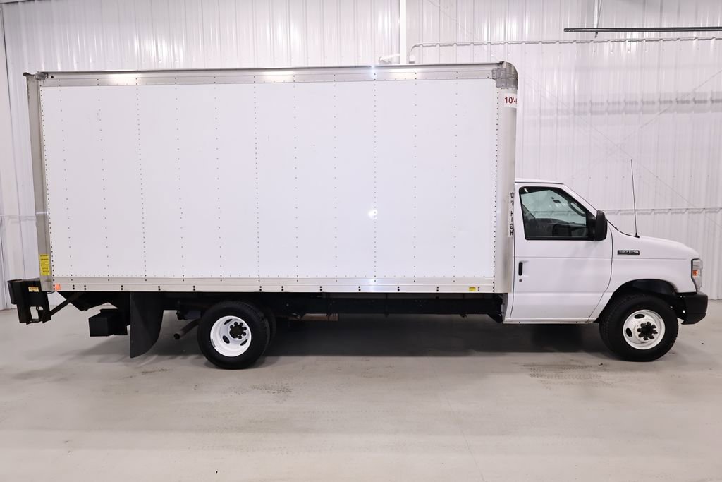 Certified 2019 Ford E-450 and Econoline 450 Super Duty w/ Power Windows & Locks Group RWD image 2
