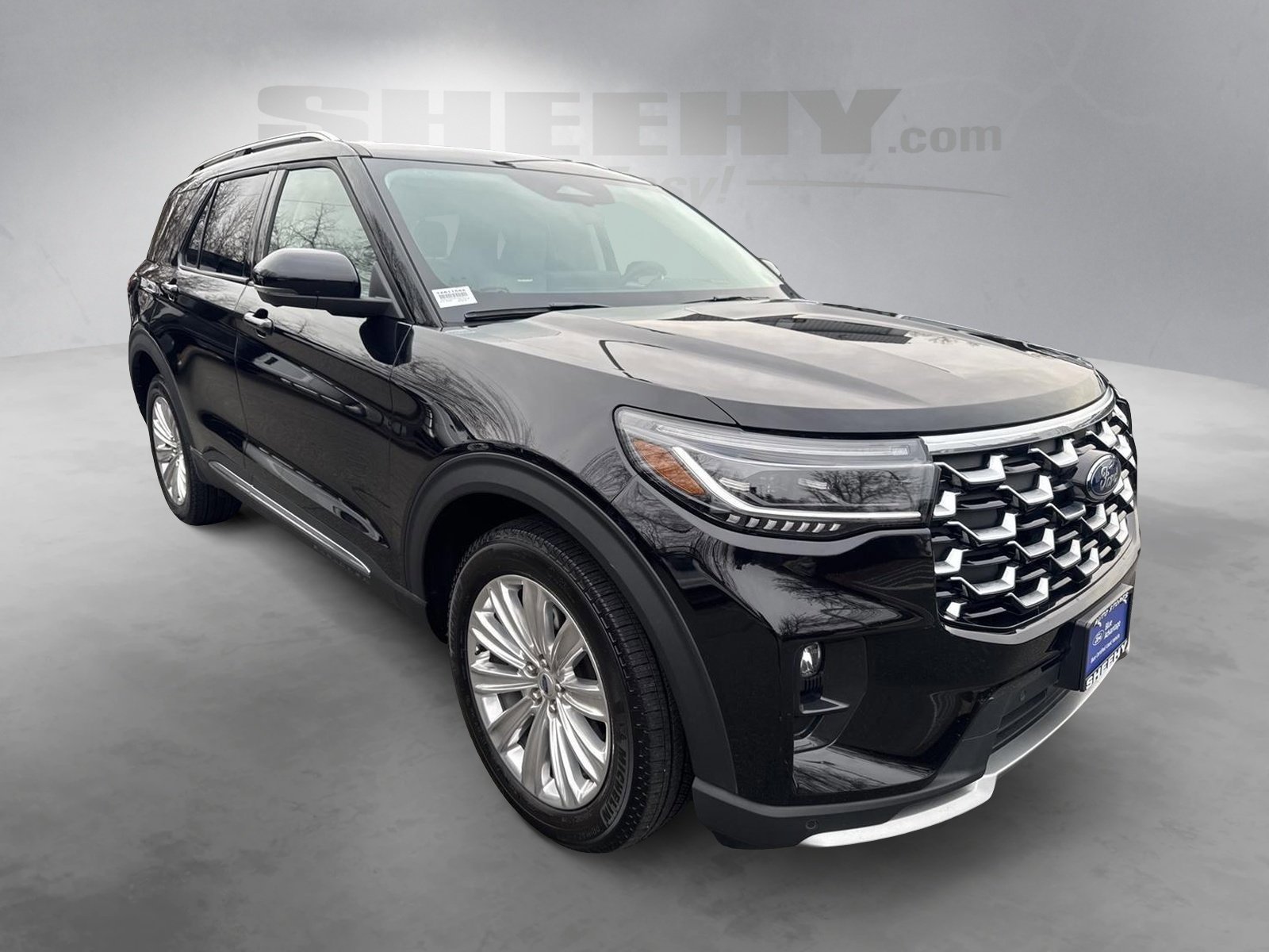 Certified 2025 Ford Explorer Platinum w/ LUX Leather Package image 8