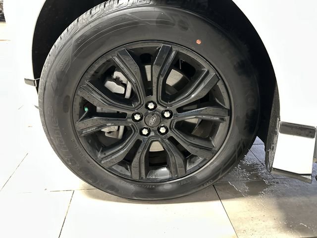 Certified 2024 Ford Edge SE w/ Black Appearance Package image 28