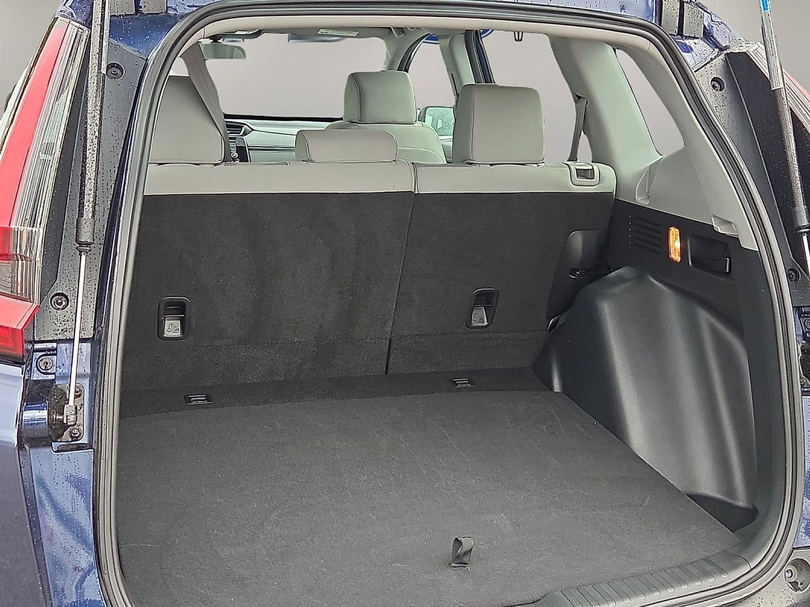 Used 2020 Honda CR-V LX image 7