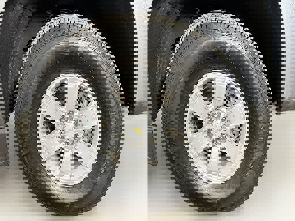 Used 2020 Chevrolet Colorado W/T w/ WT Convenience Package image 8